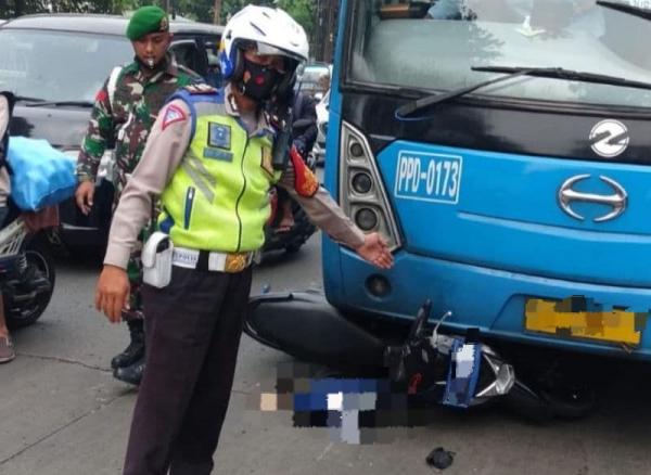 Kecelakaan Maut Bus Transjakarta Vs Pemotor di Puri Beta Tangerang, 1 Orang Tewas