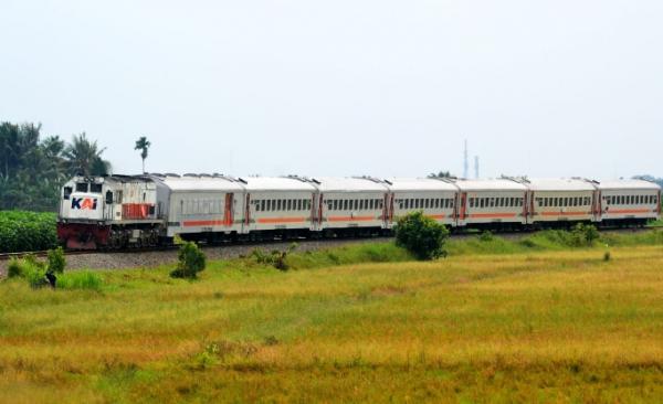 Kabut Asap Selimuti Sejumlah Wilayah Sumut, Perjalanan Kereta Api Masih Normal