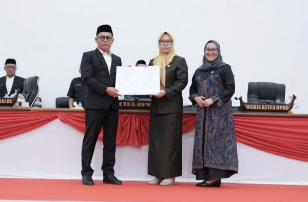 Jawaban Gubernur Diterima Fraksi, DPRD Sulbar Pacu Pembahasan APBD Perubahan 2026