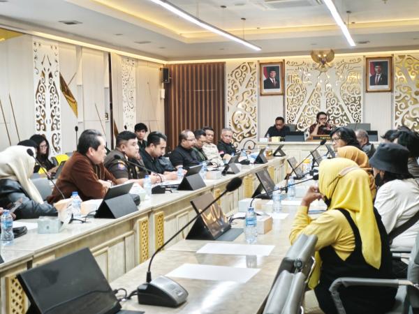 DPRD Jabar Surati Gubernur soal Kompensasi 39 PKL yang Ditertibkan di Jalan Dipati Ukur