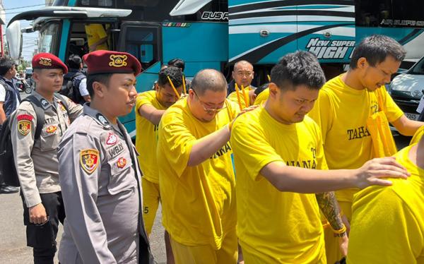 Kasus Penipuan Online Pig Butchering Rp41 Miliar, Polda Jateng Limpahkan 38 Tersangka ke JPU