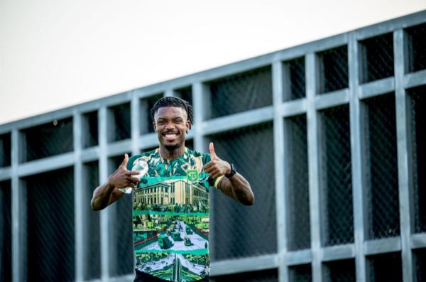 Lini Tengah Persebaya Makin Panas, Gledson Paixao Justru Kirim Pesan Mengejutkan