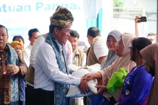 Salurkan 619.290  Penerima Bantuan di  Riau, Mentan Sebut Akan Tepat Sasaran
