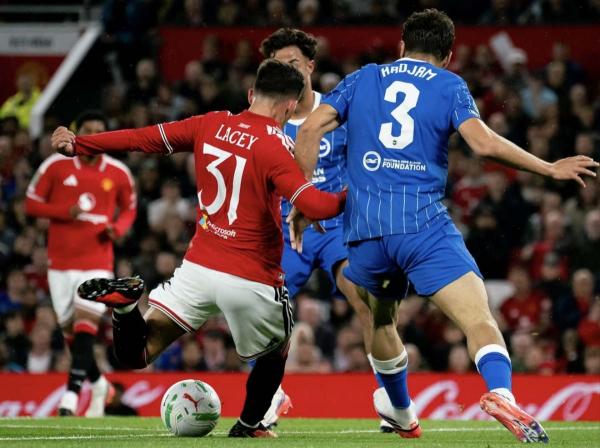 Kena Comeback! MU Sudah Unggul 2-0, Brighton Balikkan Keadaan Jadi 3-2