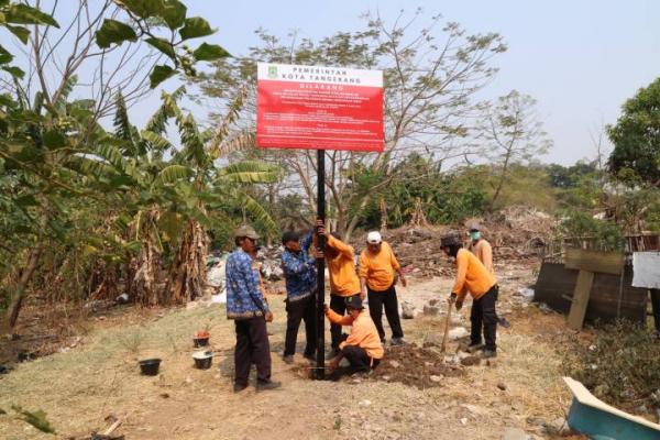 DLH Kota Tangerang Tutup TPS Ilegal Seluas 8.000 Meter Persegi di Pinang