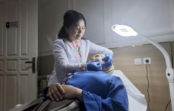 Usia Bertambah, Fungsi Tubuh Menurun? Ini Cara Klinik di Surabaya Mencegahnya Sejak Dini