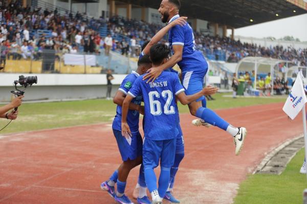 Dua Gol Kepala Antonio Amankan Tiga Poin PSPS Pekanbaru atas Persiraja
