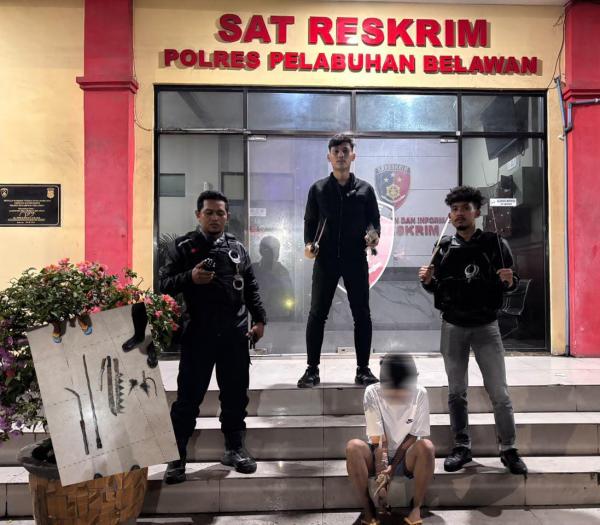 Tim Macan Polres Pelabuhan Belawan Tangkap Remaja, Lima Celurit dan Panah Disita