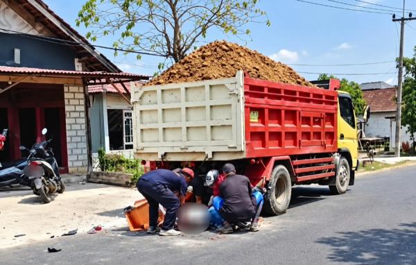 Nmax Tabrak Belakang Truk di Kedungadem Bojonegoro, Pengendara Tewas