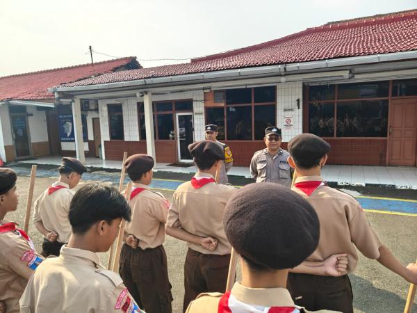 Sentuhan Bapak Asuh Upaya Edukatif Polsek Ciputat Timur Putus Rantai Tawuran Pelajar
