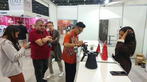 Mahasiswa UNNES Bawa Kopi Jawa Tengah ke Astana, Uji Selera Pasar Kazakhstan