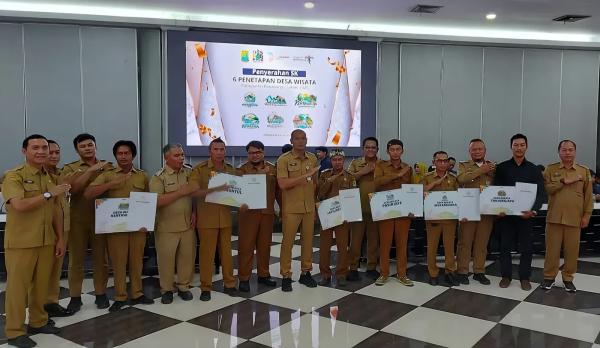 Pemkab Karawang Beri Penghargaan Pelaku Pariwisata dan Tetapkan 6 Desa Wisata Baru