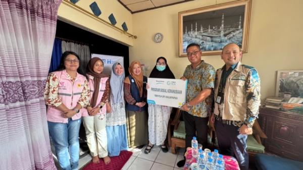 Srikandi PLN dan YBM PLN Dukung Risca Kembali Bergerak Mandiri melalui Bantuan Kaki Palsu