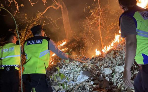 Lahan Warga Seluas 1,4 Hektare di Karanggayam Terbakar