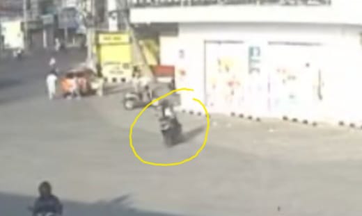 Beli Minuman, Wanita Muda Kehilangan Motor di Halaman Minimarket Mojongapit Jombang