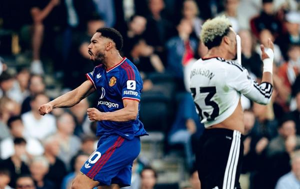 Manchester United Ditahan Fulham, Martinez Cetak Gol Bunuh Diri