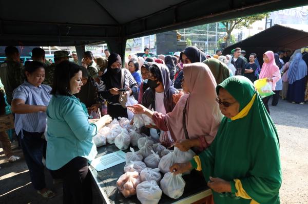 Bantu Masyarakat, Kodim 0721/Blora Jual Sembako di Bawah Harga Pasar