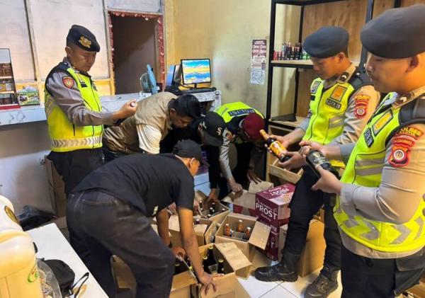 Tekan Peredaran Miras Ilegal, Polres Bantul Razia di 14 Lokasi