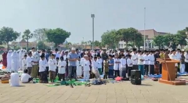 Kemarau Panjang, Ratusan Santri di Tuban Gelar Salat Istisqa