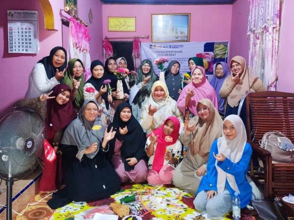 Kelompok Wanita Tani di Langkat Manfaatkan Limbah Jagung Jadi Kerajinan Eco-Craft