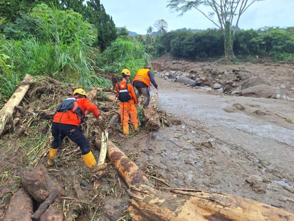 Satu Korban Ditemukan Tewas, Pencarian Warga Hilang di Solok Berlanjut