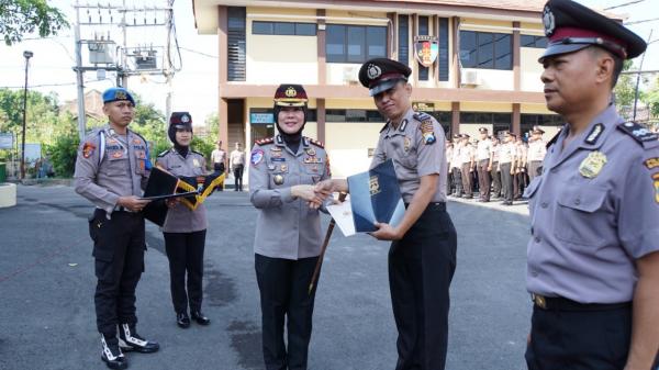 Berkat Hal Ini, Dua Polisi Bojonegoro Raih Penghargaan dari Mabes Polri