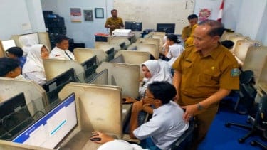 418.012 Siswa Jatim Siap Ikuti TKA, Sekolah Mulai Matangkan Simulasi