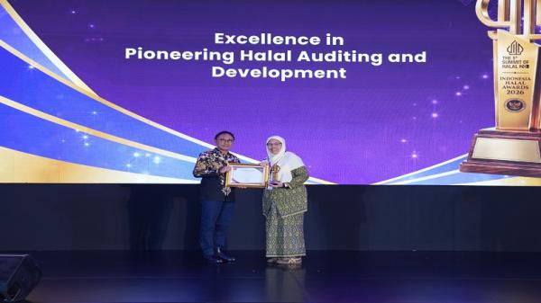 Jelang Wajib Halal Oktober 2026, LPPOM Raih Penghargaan dari BPJPH