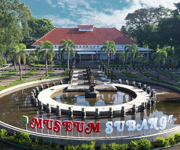 Ngintip 261 Koleksi Museum Subang, Ada Patung Peter William Hofland hingga Kapak Perunggu