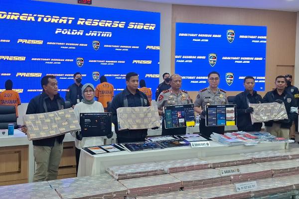 Polda Jatim Bongkar Scam Investasi Kripto Internasional, Kerugian Korban Rp12,9 Miliar