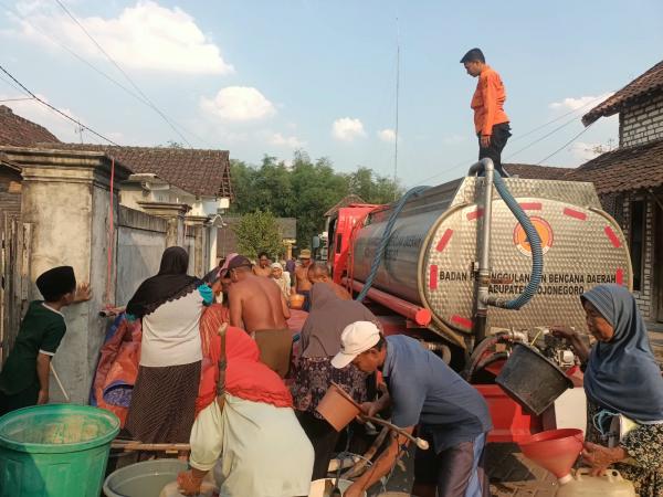 Kekeringan di Bojonegoro Meluas ke 74 Desa, BPBD Distribusikan 3,13 Juta Liter Air Bersih