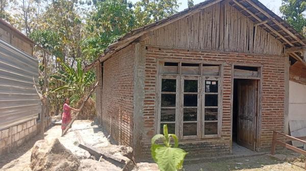 Rumah Nyaris Ambruk, Warga Katelan Sragen Terpaksa Menumpang di Rumah Orang Tua