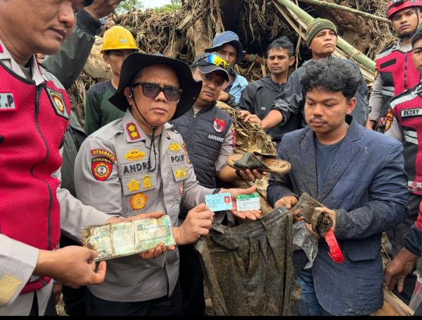 Tim K9 Temukan Barang Milik Korban Galodo di Kompleks Perkantoran Bupati Solok