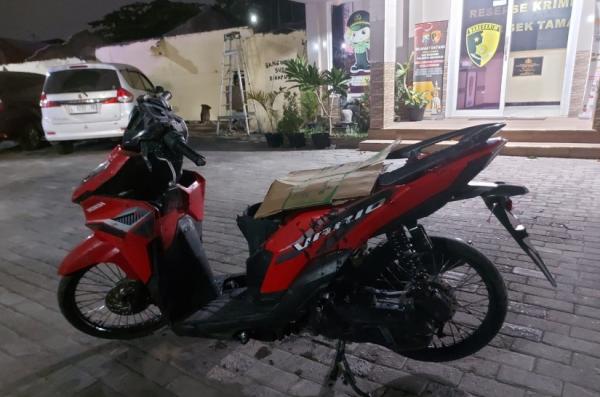 Gagal Kabur Saat Diduga Curanmor, Pria di Simowau Taman Sidoarjo Kedapatan Bawa Celurit dan Sabu