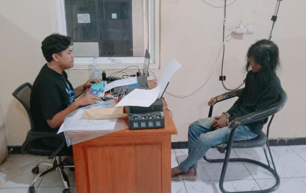 Gagal Curi Motor di Sidoarjo, Pria Ini Malah Diciduk Bawa Sabu dan Celurit