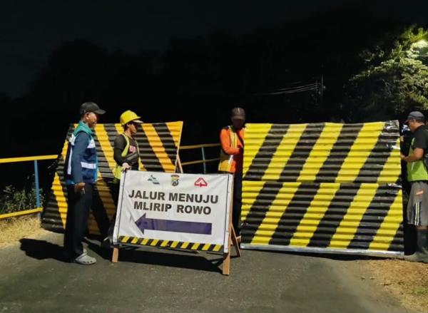 Akses Rolak Songo Tarik Sidoarjo Ditutup 5 Bulan, Polisi Siagakan Petugas di Jalur Alternatif