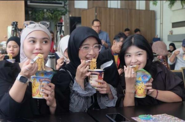 Wow! Pokemon Pikachu dan Charmander Goda Penggemar di Kemasan Populer