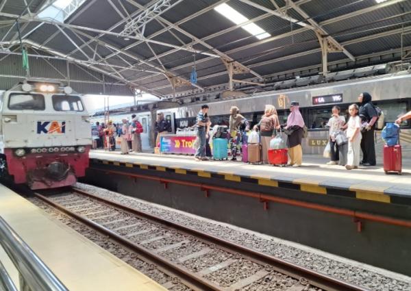 Cirebon-Jakarta Makin Padat, KA Cakrabuana Angkut 220.000 Penumpang hingga Agustus 2026