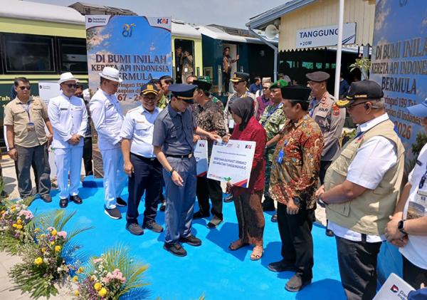 KAI Daop 4 Bantu 30 Tandon hingga 4 Sumur Bor untuk Warga di Wilayah Stasiun Tanggung dan Kedungjati