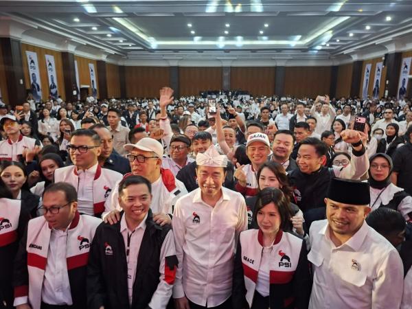Struktur Tuntas 100 Persen, Joko Widodo Sentil Kader PSI Bandung: Jangan Cuma Pajangan