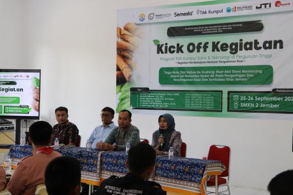 Kick Off Program Titik Kumpul Ajak Siswa Kembangkan IoT Komoditas Unggulan Lokal