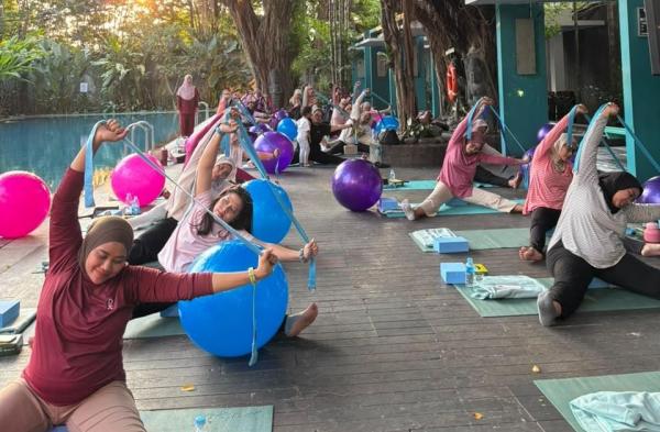 Prenatal Yoga Bantu Ibu Hamil Siapkan Fisik dan Mental Jelang Persalinan