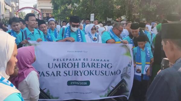 Menabung Rp50 Ribu Sehari, 65 Pedagang Pasar Suryokusumo Umrah Bareng