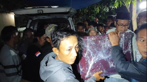 Isak Tangis Pecah, Jenazah PMI Indramayu dari Taiwan Tiba di Kampung Halaman
