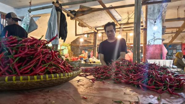 Dampak Kemarau, Harga Cabai Rawit Merah di Pasar Tigaraksa Tembus Rp85 Ribu per Kg