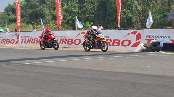 Reynaldi Juara 1 MotoPrix 2026 Mijen, Sempat di Posisi 2 lalu Menyerang di Lap Terakhir