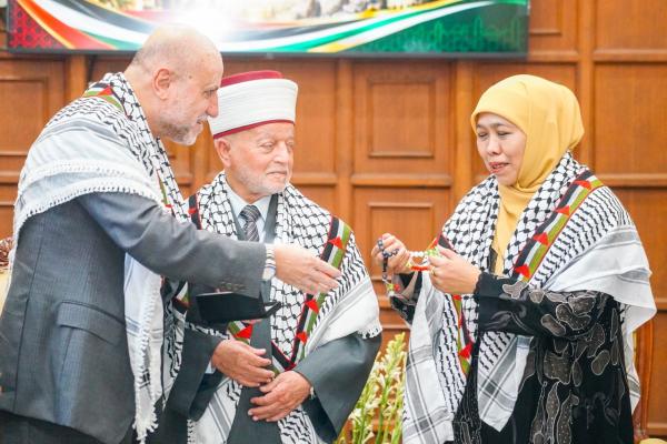 Bertemu Khofifah, Penasihat Presiden Palestina Ungkap Kondisi Terkini Warga Gaza