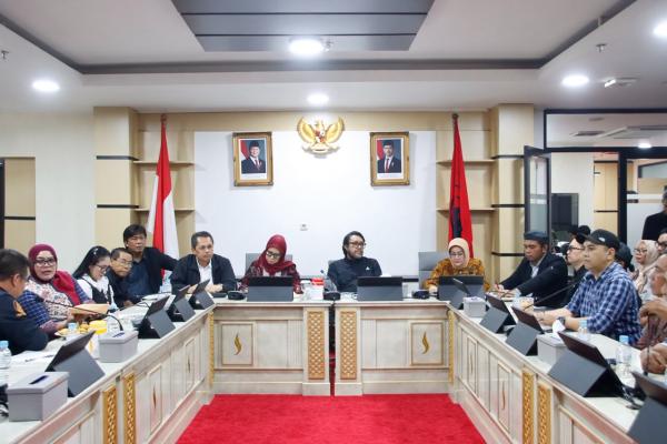 DPRD Jabar Soroti Revitalisasi Pasar Ciroyom Bandung, Minta Proyek Dimoratorium