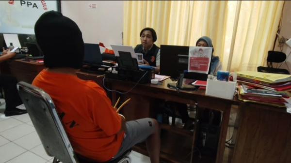 Bejat, Seorang Guru ASN Cabuli Siswinya Yang Masih SMP