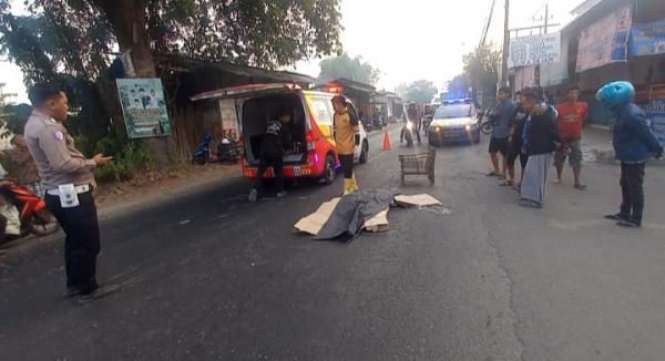 Pemotor Perempuan Terpental Usai Tabrak Pesepeda di Jombang, Tewas Tertabrak Kendaraan Misterius